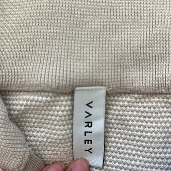 Varley | Sweater & Jogger Set - Picture 4 of 8